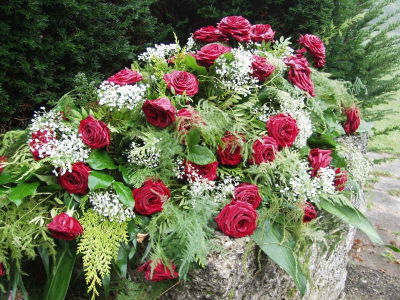 funeraire-SILLANS LA CASCADE-min_roses-61203